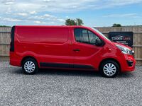 VAUXHALL VIVARO