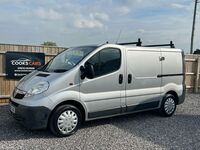 VAUXHALL VIVARO